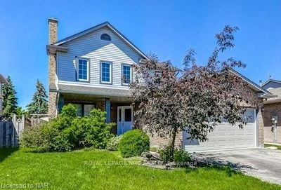 33 Senator Dr, House other with 3 bedrooms, 3 bathrooms and 4 parking in Saint Catharines ON | Image 1