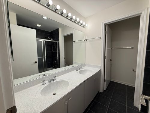 362 Town Place Cir, Buffalo Grove, IL, 60089-6716 | Card Image