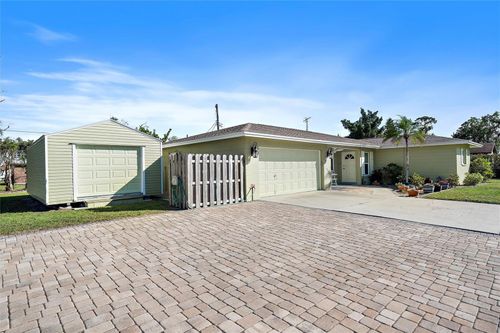 1072 Venetian Parkway, Venice, FL, 34285 | Card Image