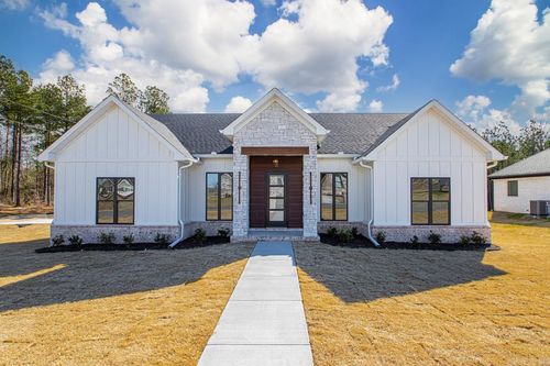 99 Lynndi Ln, Sheridan, AR, 72150-8702 | Card Image