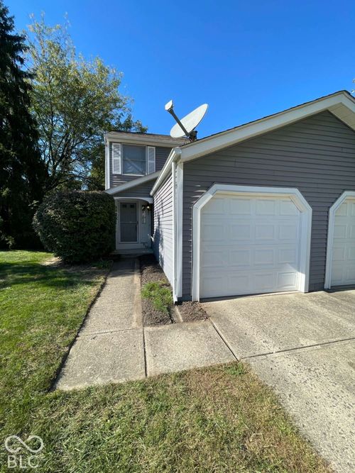9450 Aspen Grove Ln, Indianapolis, IN, 46250-4320 | Card Image