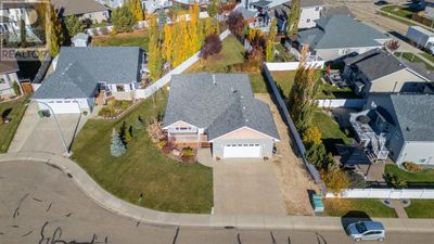 6904 37 A Avenue Close, House other with 3 bedrooms, 2 bathrooms and 4 parking in Camrose AB | Image 1