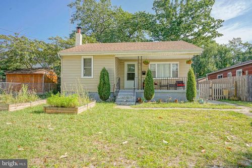 113 Lakeview Ave, PINE HILL, NJ, 08021-6227 | Card Image