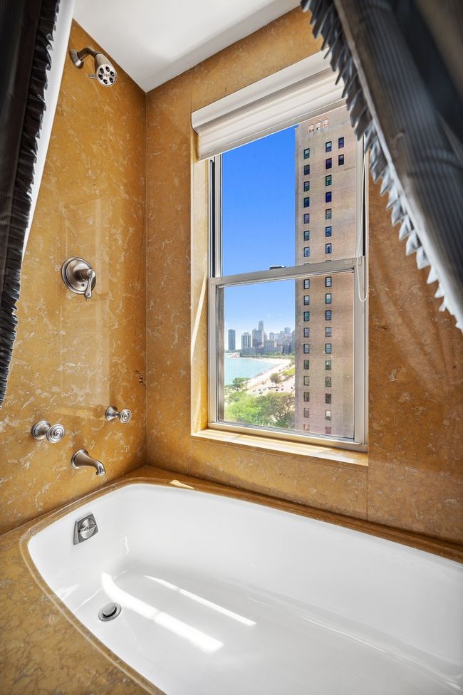 APT-12S - 1540 N Lake Shore Dr, Condo with 4 bedrooms, 4 bathrooms and 2 parking in CHICAGO IL | Image 19