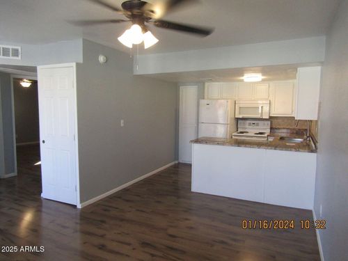 b-304-21622 N 23rd Ave, Phoenix, AZ, 85027-2563 | Card Image