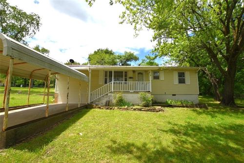 1126 S 2nd St, Stilwell, OK, 74960-4828 | Card Image