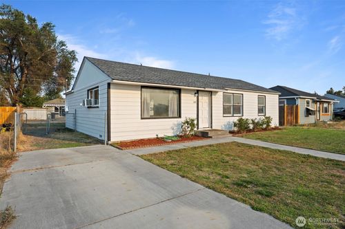 148 D St Se, Ephrata, WA, 98823-1936 | Card Image