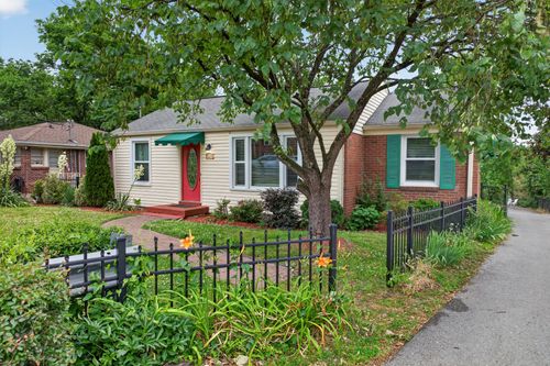 3210 Southlake Dr, Nashville, TN, 37211-2924 | Card Image