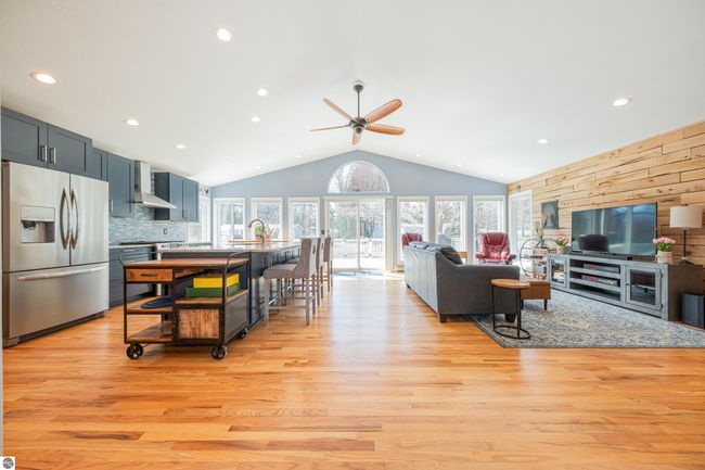 6001 N Silver Pines Dr, House other with 3 bedrooms, 2 bathrooms and null parking in Bellaire MI | Image 47