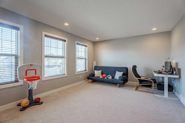 55 Nolancrest Rise Nw, Home with 3 bedrooms, 2 bathrooms and 4 parking in Calgary AB | Image 21