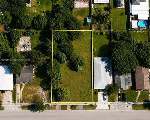 3143 Nw 52nd Street, Miami, FL, 33142 | Card Image