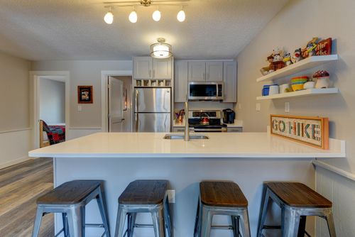 p6-18 Sandtrap Loop, Glen, NH, 03838-6203 | Card Image