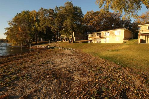 504 9th St, Spirit Lake, IA, 51360-1702 | Card Image