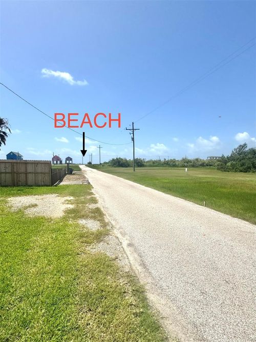 1048 Blacks Slip, Gilchrist, TX, 77617 | Card Image