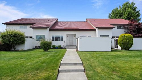 423 Nicklaus Ct, Richland, WA, 99352-9246 | Card Image