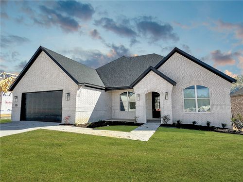 2849 N Chapel Dr, Fayetteville, AR, 72704-3406 | Card Image