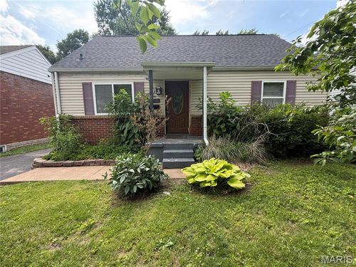 3719 Gordon Avenue, St John, MO, 63114 | Card Image