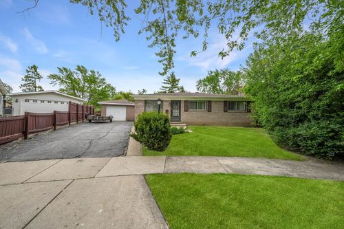 602 Bluff Ct, Streamwood, IL, 60107-1201 | Card Image