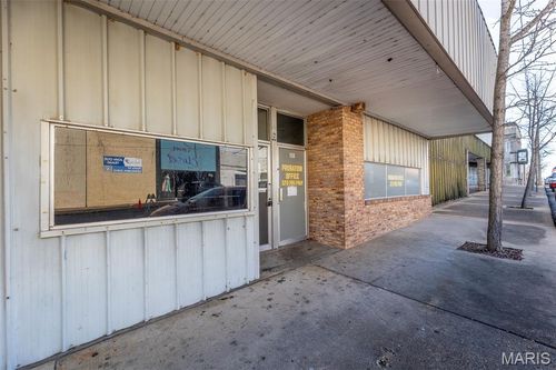 106 S Main St, Poplar Bluff, MO, 63901-5844 | Card Image