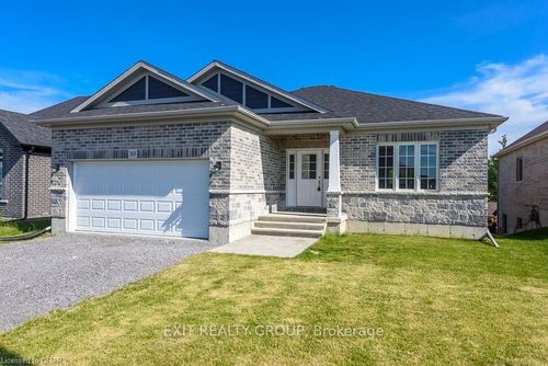 30 Gardiner St, Belleville, ON, K8N0L8 | Card Image