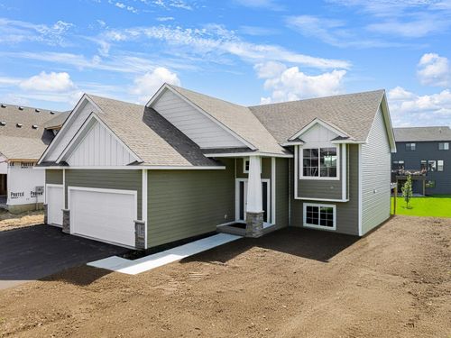 5266 177th St W, Lakeville, MN, 55044-5175 | Card Image