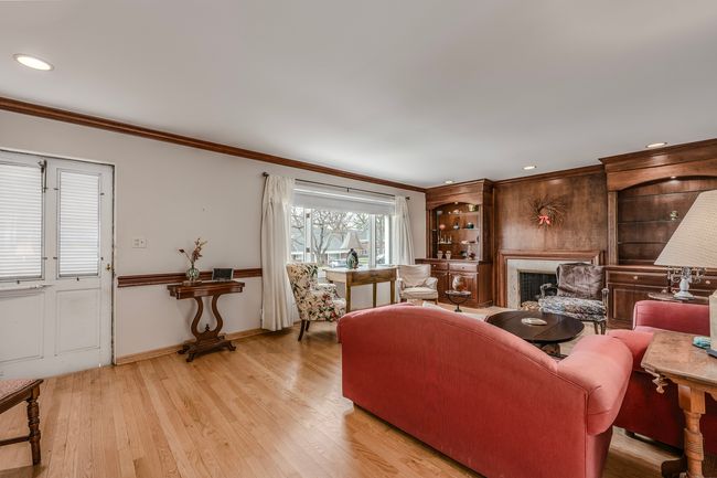 806 - 806 Chanticleer Ln, Condo with 3 bedrooms, 2 bathrooms and 2 parking in Hinsdale IL | Image 5