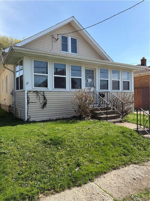 1377 W 32nd St, Erie, PA, 16508-2417 | Card Image