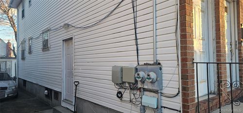 144 223rd St, Laurelton, NY, 11413-3439 | Card Image