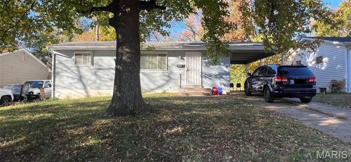 9029 Cranberry Ln, Saint Louis, MO, 63121-3713 | Card Image