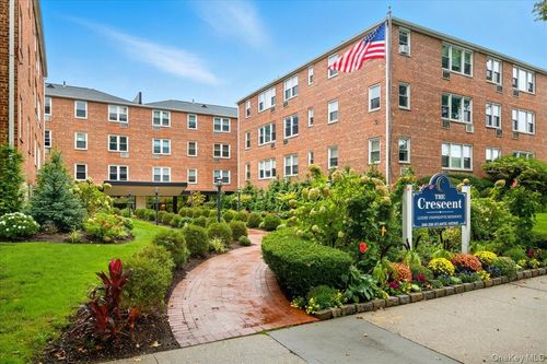 245-290 Atlantic Ave, East Rockaway, NY, 11518-1167 | Card Image