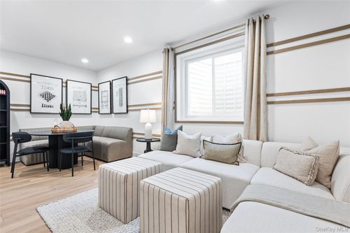 31-5110 Teaberry Ln, Fishkill, NY, 12524-4988 | Card Image