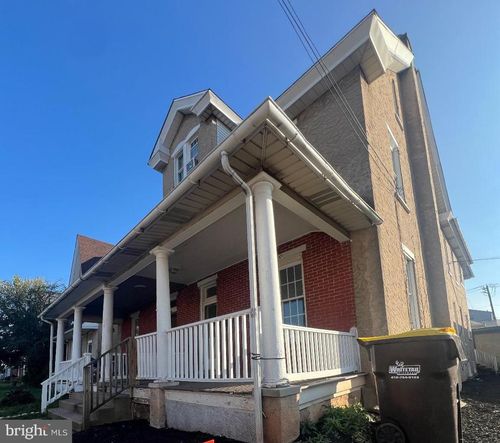 1-44 W 3rd St, Lansdale, PA, 19446-2404 | Card Image