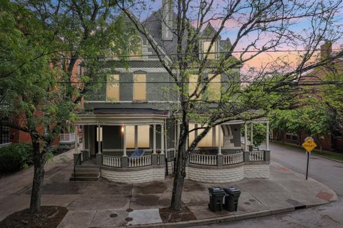 e-528 Garrard St, Covington, KY, 41011-2536 | Card Image