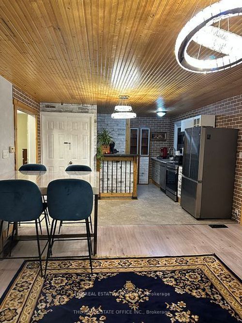 main-265 Pasadena Dr, Keswick, ON, L4P2Z1 | Card Image