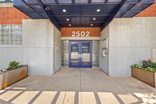 236-2502 Live Oak St, Dallas, TX, 75204-5607 | Card Image