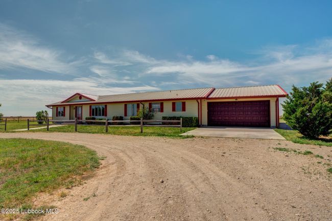 2647 N Highway 788, House other with 3 bedrooms, 2 bathrooms and null parking in Plainview TX | Image 34