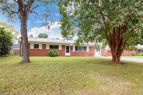 3416 Victoria Dr, Virginia Beach, VA, 23452-4242 | Card Image