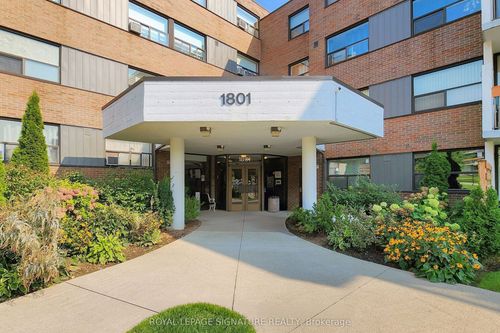 405-1801 O'Connor Drive, North York, ON, M4A2P8 | Card Image