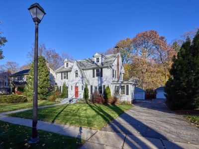 90 Coolidge Road, House other with 3 bedrooms, 1 bathrooms and 2 parking in Worcester MA | Image 2