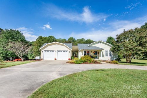 587 Jane Sowers Rd, Statesville, NC, 28625-8929 | Card Image