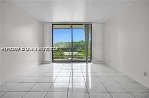 apt-4b-2935 Ne 163rd St, North Miami Beach, FL, 33160-4469 | Card Image