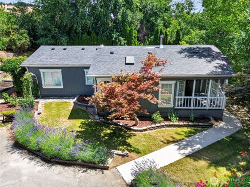 1800 Lower Monitor Rd, Wenatchee, WA, 98801-9086 | Card Image