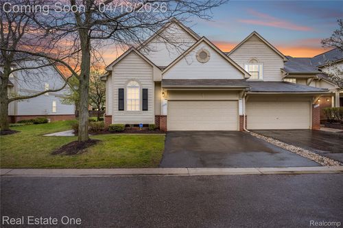 38182 Saratoga Circle Circle, Farmington Hills, MI, 48331 | Card Image