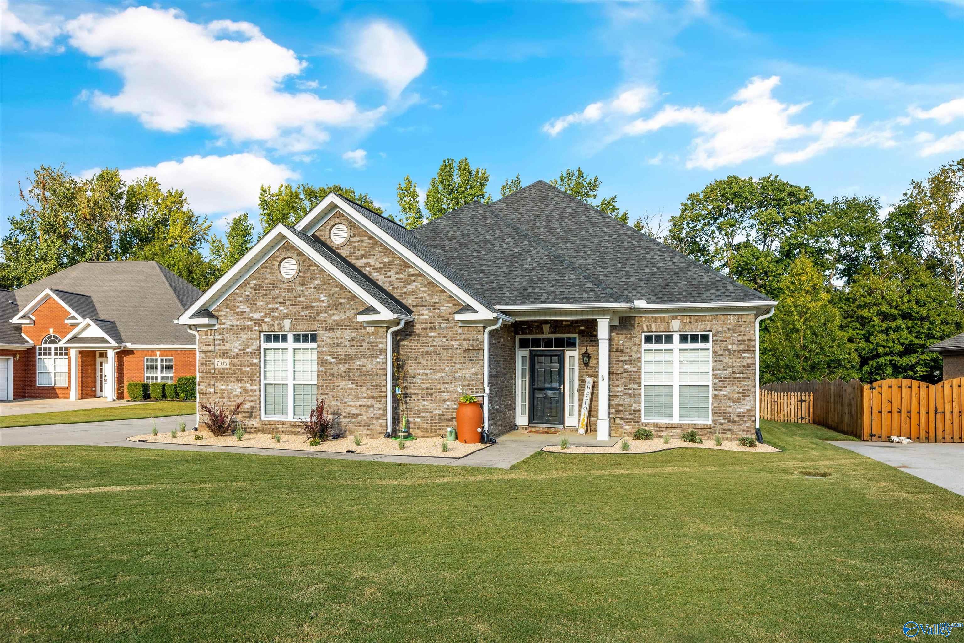 Mossy Bank Trl, Owens Cross Roads, AL 35763