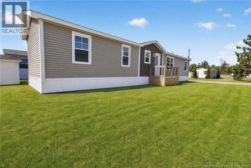 61 Ulysse Dr, House with 3 bedrooms, 1 bathrooms and null parking in Dieppe NB | Card Image