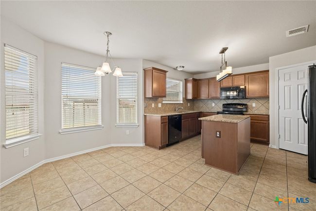 6402 Clear Brook Dr, House other with 4 bedrooms, 3 bathrooms and null parking in Killeen TX | Image 10