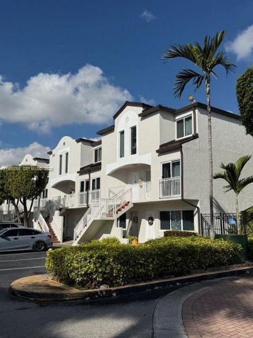 9-210-8585 Nw 6th Ln, Miami, FL, 33126 | Card Image