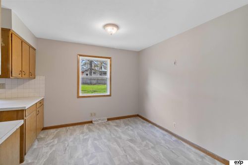 5517 Pioneers Blvd, Lincoln, NE, 68506-5349 | Card Image