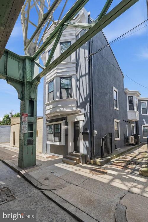 4331 Cresson St, PHILADELPHIA, PA, 19127-1521 | Card Image