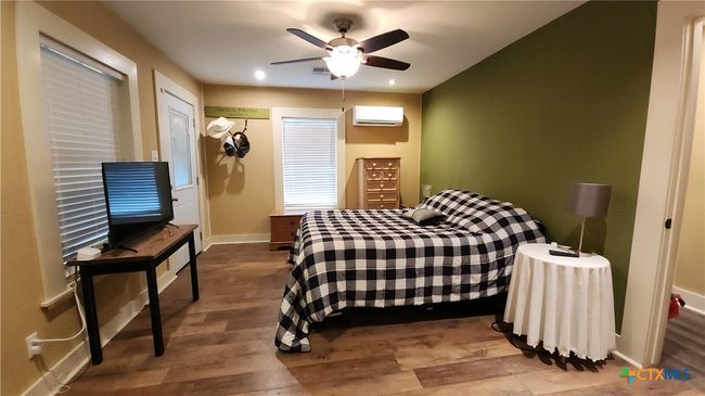 5596 Fm 616, House other with 4 bedrooms, 3 bathrooms and null parking in Vanderbilt TX | Image 15